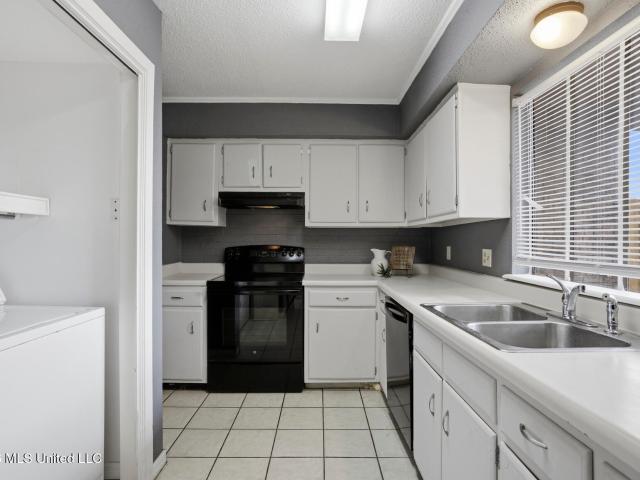 1255 E County Line Road