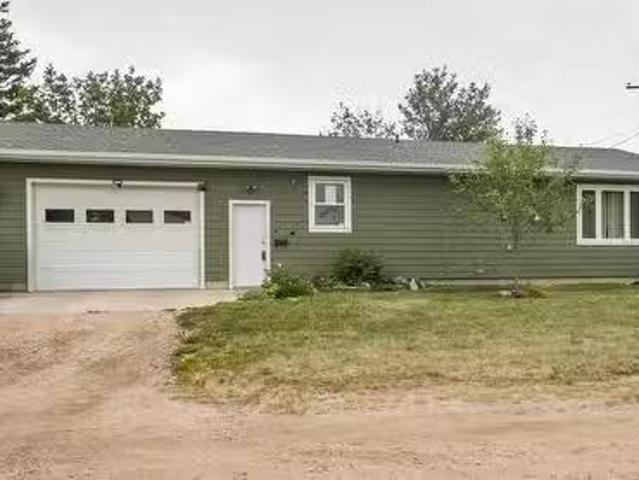 1255 18Th Street W, Prince Albert, SK, S6V 4B6 house for sal.