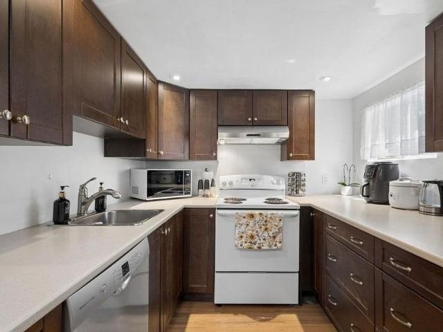 1255 23 Avenue E, Vancouver
