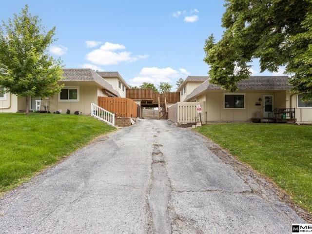 12571 Weir St, Omaha, NE 68137