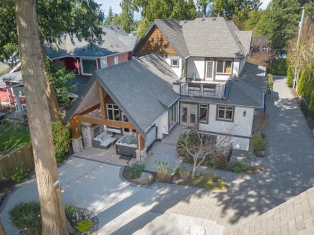 1257 A Avenue, Surrey, BC, V4A 2M2 house for sale | Listing ID R3165 | Royal LePage