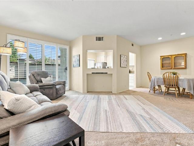 12591 Doral