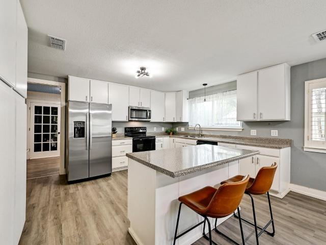12501 Preece Dr