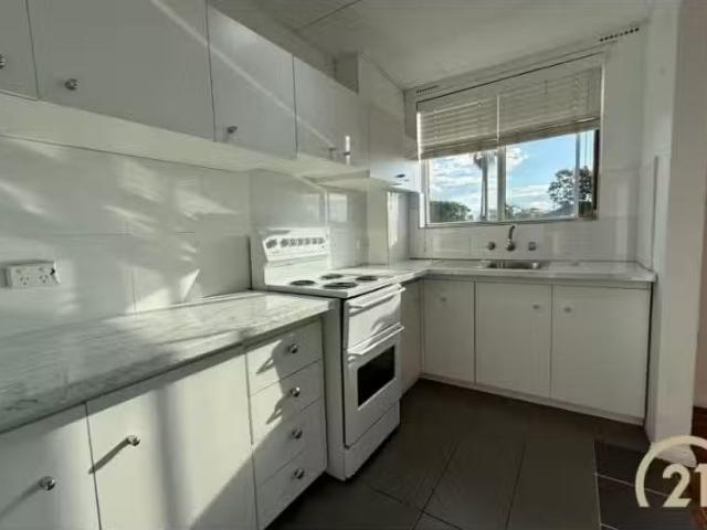 12/50 Canley Vale Road, Canley Heights Apartment for rent Lis.