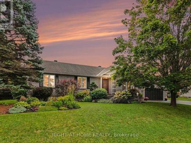 1250 Loeper Street, Ottawa, ON, K4B 1P2 house for sale | Listing ID X13723 | Royal LePage
