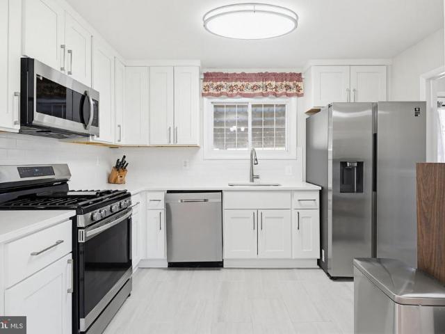 1250 Roundtop Road