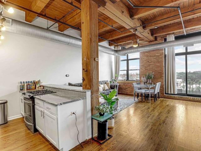 1250 W Van Buren St, Chicago, US, IL