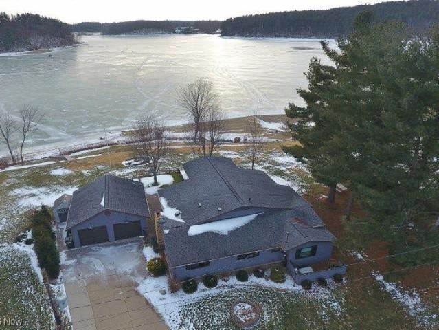 1251 Arrowhead Dr SW, Dellroy, OH