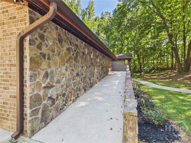 1251 Summit Circle