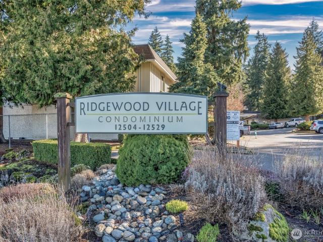 12528 NE 117th Pl, Unit E1, Kirkland, WA 98034 | MLS #2562