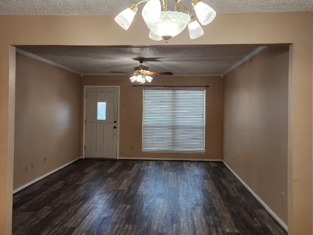 1252 Eagle Lake Rd, Unit 8, Sealy, TX 77474 | MLS #82025