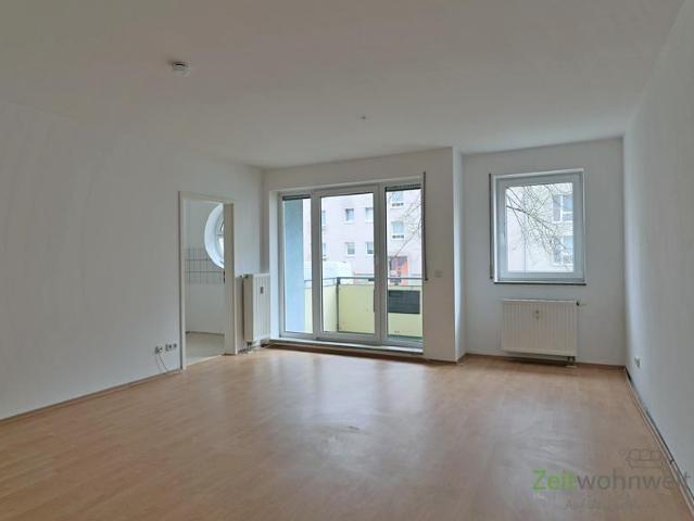 12536_17 MGN: kleine 1 Raum Wohnung mit Dusche und Balkon im Hochparterre, Kabel TV und Hausservice inklusive