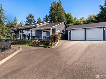 1253 Beach Drive E