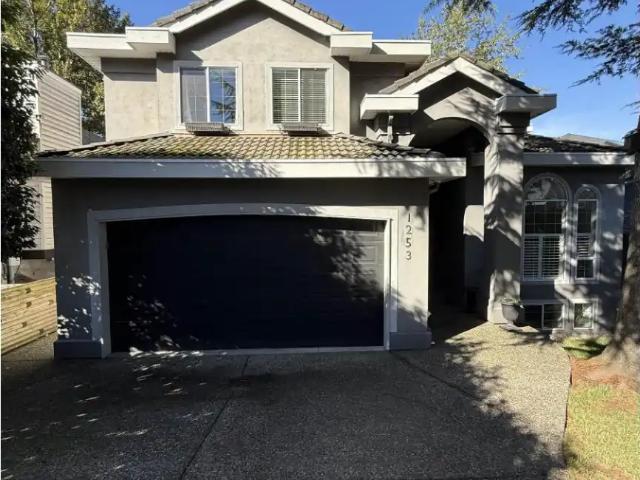 1253 FLETCHER WAY