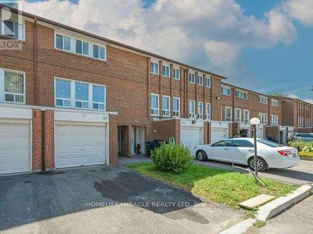 125 6 Finch Avenue W, Toronto, ON, M9V 1T4 townhouse for sale | Listing ID W13622 | Royal LePage