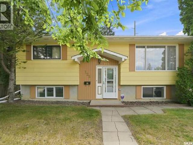 125 Arnason Crescent, Saskatoon, SK, S7H 4M7 house for sale | Listing ID SK045612 | Royal LePage