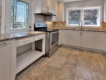 125 Av. Chester, Pointe Claire, QC H9R
