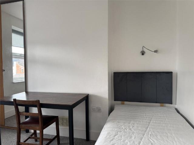 125 Botley Road, Oxford, Oxfordshire. 1 bed house to rent £720 pcm £166 pw