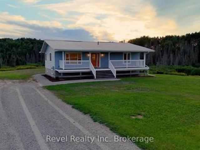125 Booth Road, Nipissing Commanda, ON, P0H 1J0 house for sale | Listing ID X13713 | Royal LePage