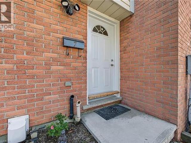 125 Bay Street Unit# 7, Woodstock, ON, N4S 8H7 townhouse for sale | Listing ID 40862 | Royal LePage