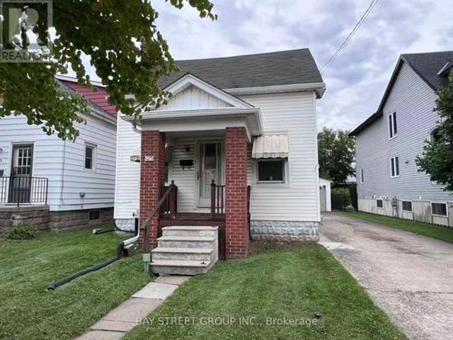 125 Broadway Avenue, Hamilton, ON, L8S 2W2 house for sale | Listing ID X13749 | Royal LePage