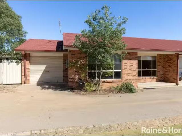 1/25 Bulolo Street, ASHMONT House for rent Listed by Kara Wil.