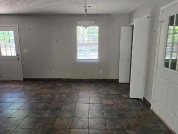 125 E Country Woods Drive
