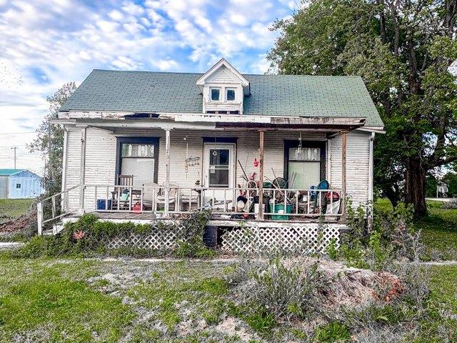 125 E Spruce St, Kirkwood, IL 61447