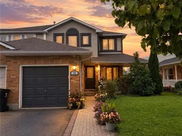 125 FAIRGREEN Close