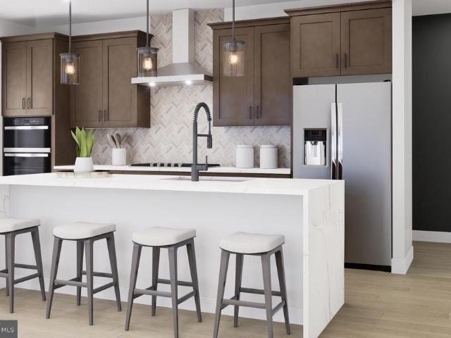 125 Kinsale Place # 409