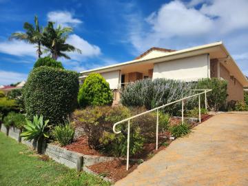 House to rent in Forster Keys