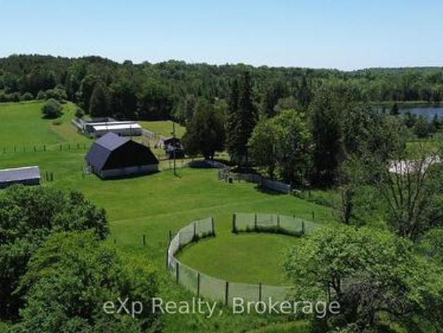 125 Lake Drive, West Grey, ON, N0C 1H0 house for sale | Listing ID X13022 | Royal LePage