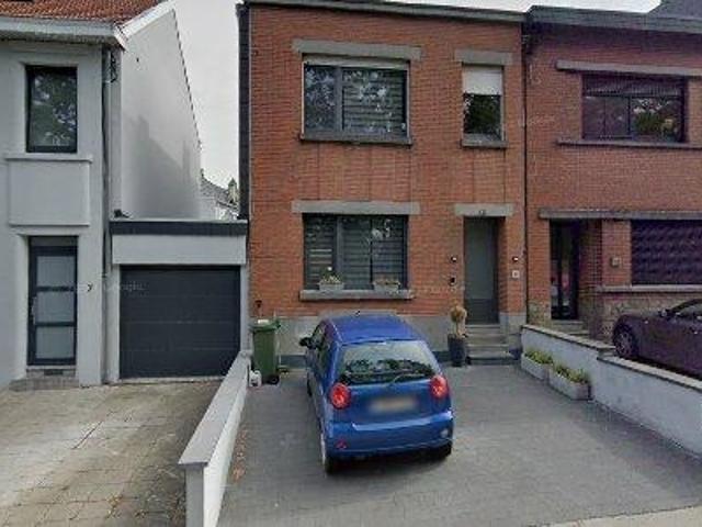 125 m2 apartment for rent in Luik