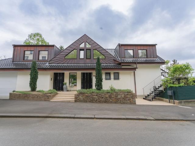 125 m² luxury flat in the villa district of Wuppertal, Wuppertal Amsterdam Apartments for Rent