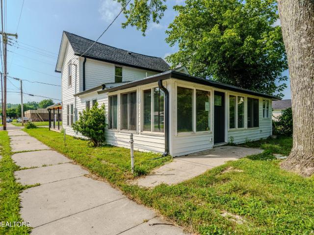 125 N Chamberlain Ave