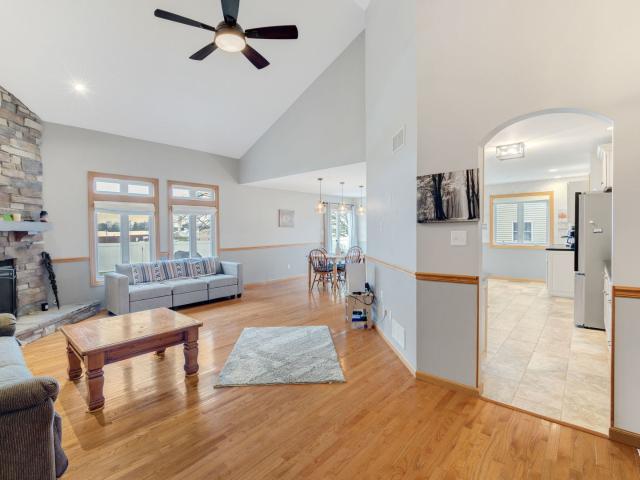 125 N Hamilton Dr, Grant Park, IL 60940 | MLS #12627