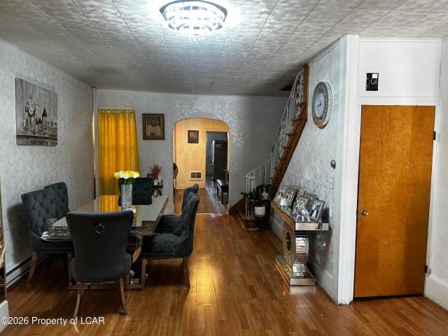 125 S Jardin Street