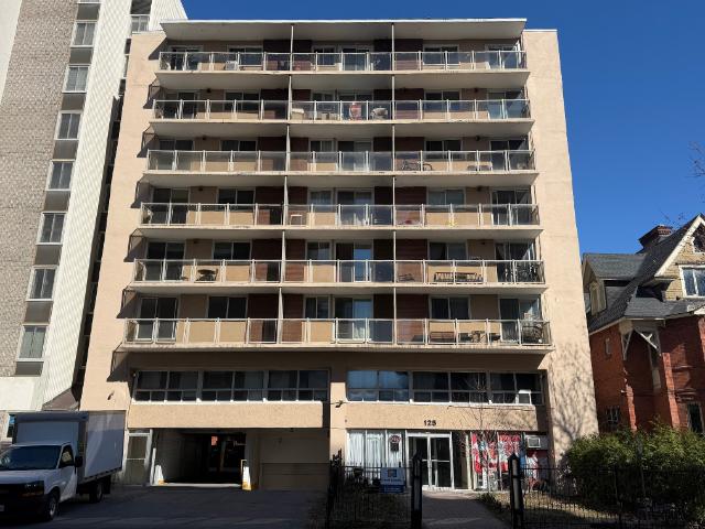 125 Somerset St. W. 2 Bedroom Apartment for Rent at 125 Somerset St W, Ottawa, ON K2P 0H7 Centretown