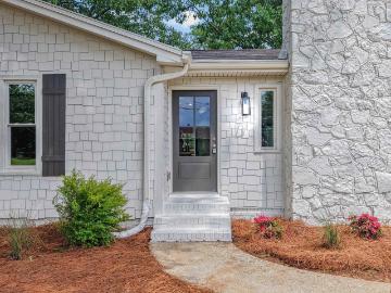 125 Shades Crest Road