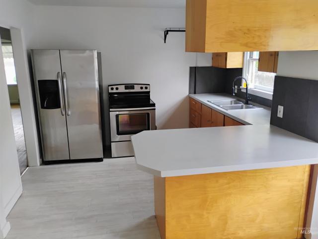 125 Shoup Ave W