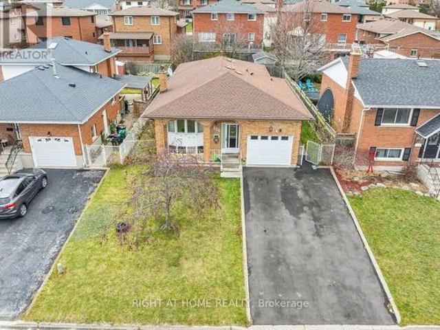 125 Stonyburn Crescent, Cambridge, ON, N1R 7X2 house for sale | Listing ID X13804 | Royal LePage