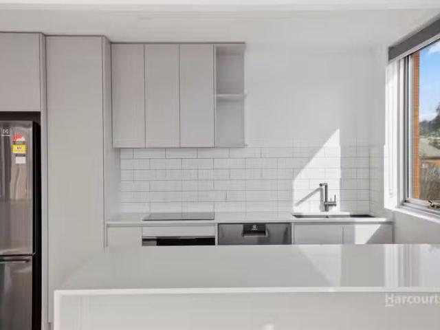 12/5 Stowell Avenue, BATTERY POINT, TAS 7004 Apartment for R.