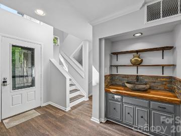 125 Pine Grove Circle