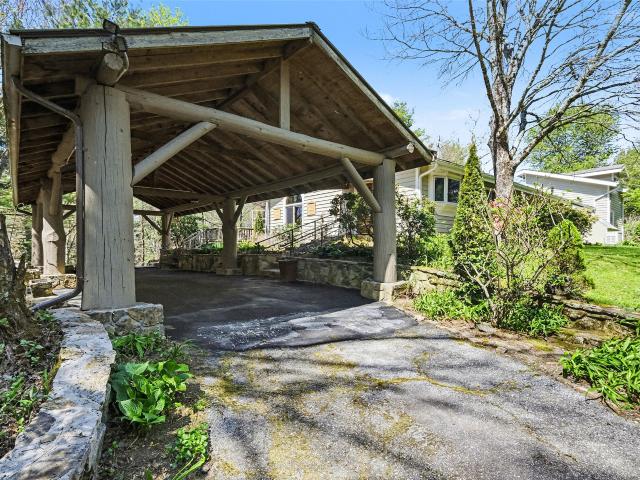 125 Pines Road