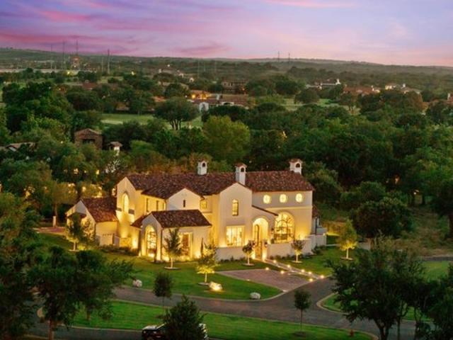 125 Plaza Escondido, Horseshoe Bay, TX 78657