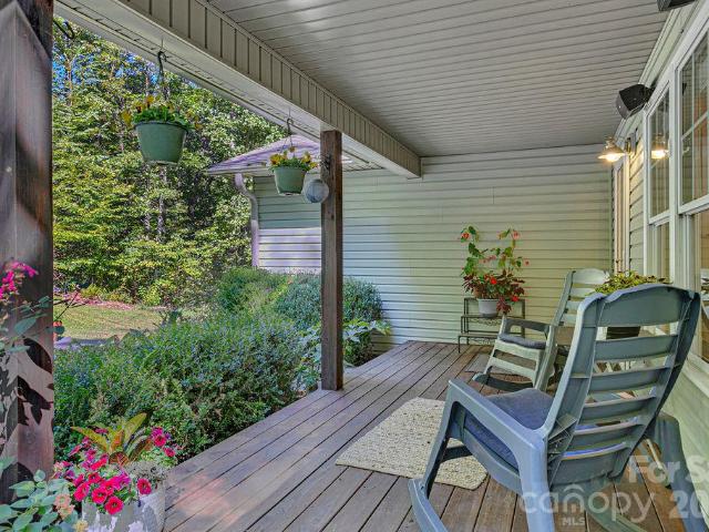 125 Rollins Place Road