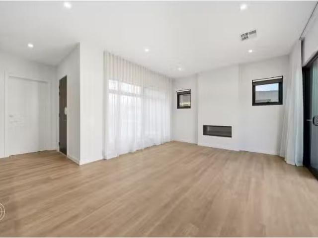 1/25 Rosanove Crescent, Denman Prospect Townhouse for rent Li.