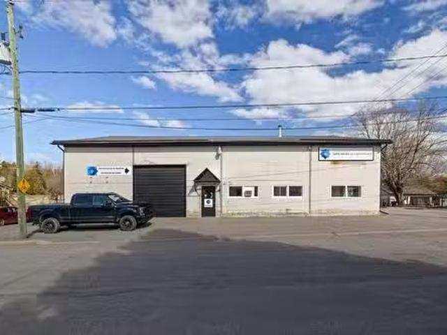 125 Rue Jean Xxiii, Gatineau Buckingham, QC, J8L 1B8 comme.