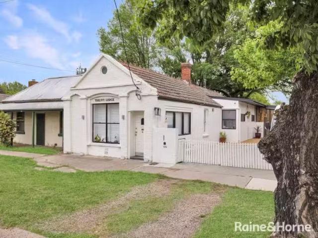 125 Russell Street, BATHURST House for rent Listed by Rental.