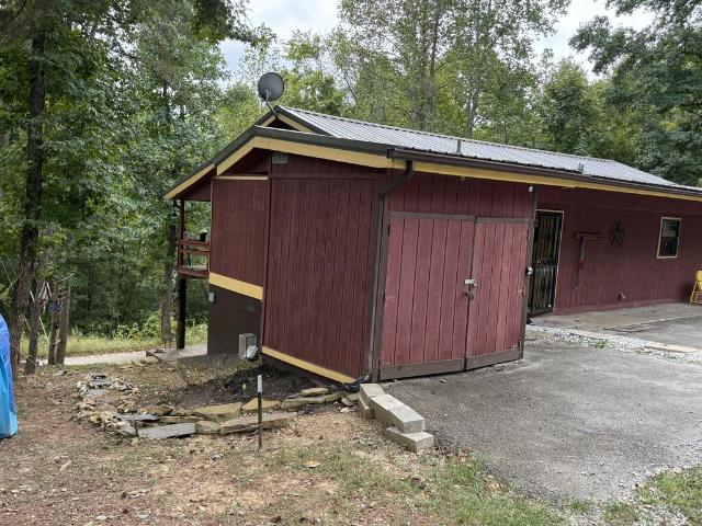 125 W Taxiway Dr